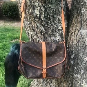 SOLD Authentic Vintage Louis Vuitton Saumur 35